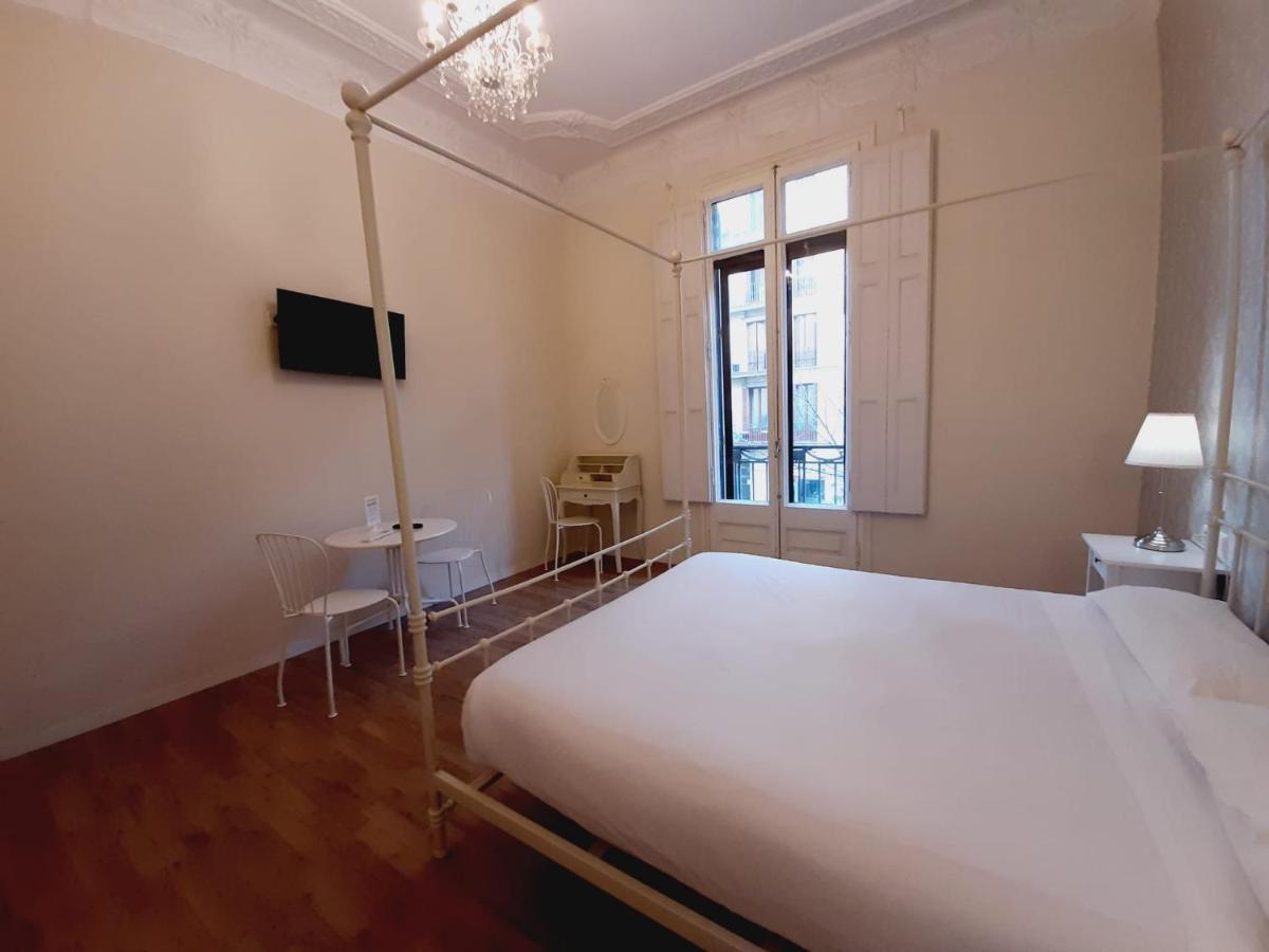 Lumine Luxury Suites By Gaiarooms Barselona Dış mekan fotoğraf